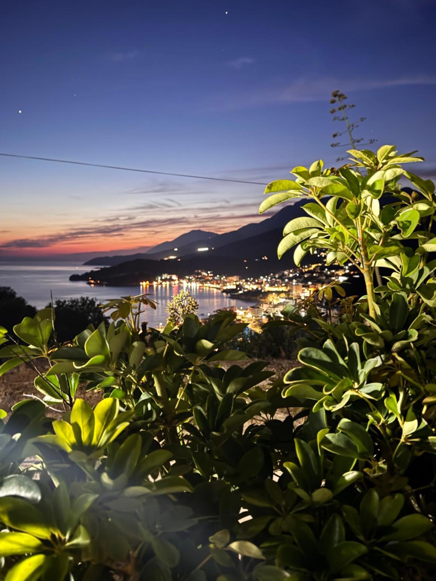 Belvedere Hotel&Suites Himare Buitenkant foto